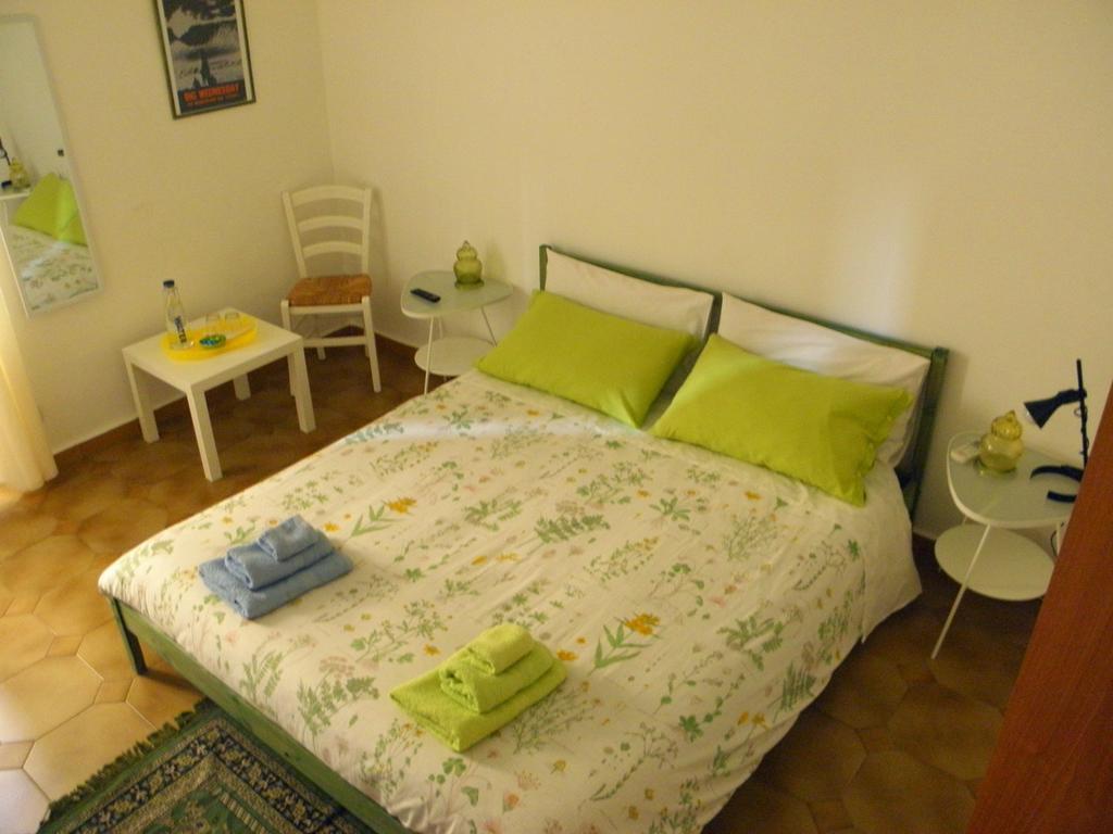 Alfieri B&B Cagliari Oda fotoğraf