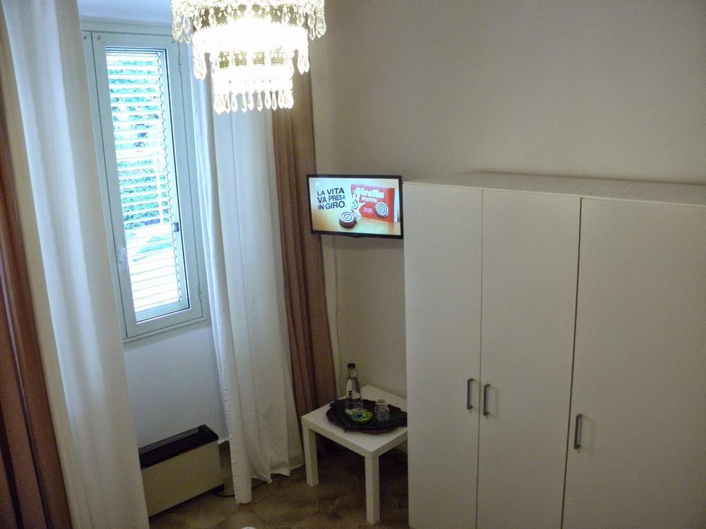 Alfieri B&B Cagliari Oda fotoğraf